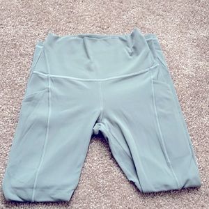 🔈🔴SOLD 🔴🔈Rhino 🦏 Grey Size 4 Aligns